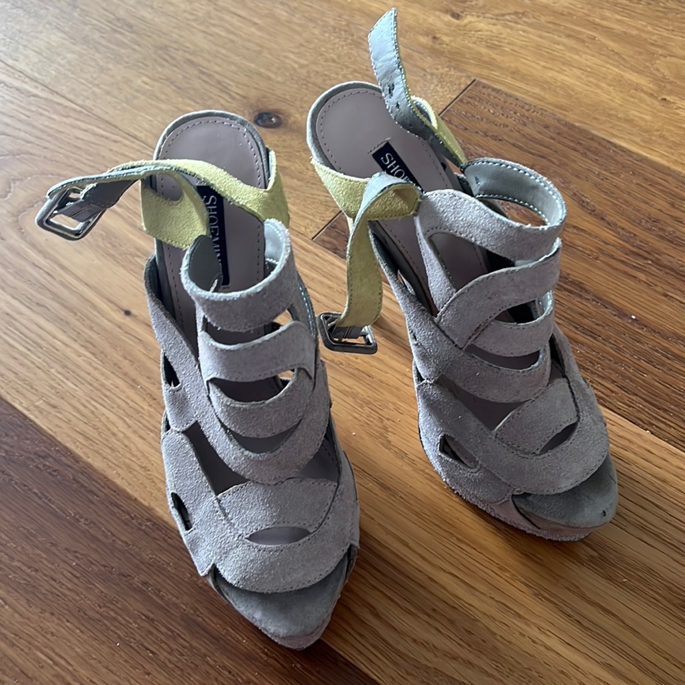 Shoemint NEW beige and yellow strappy sandals